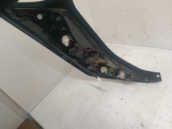 FEU ARRIERE DROIT TOYOTA - Vue 2